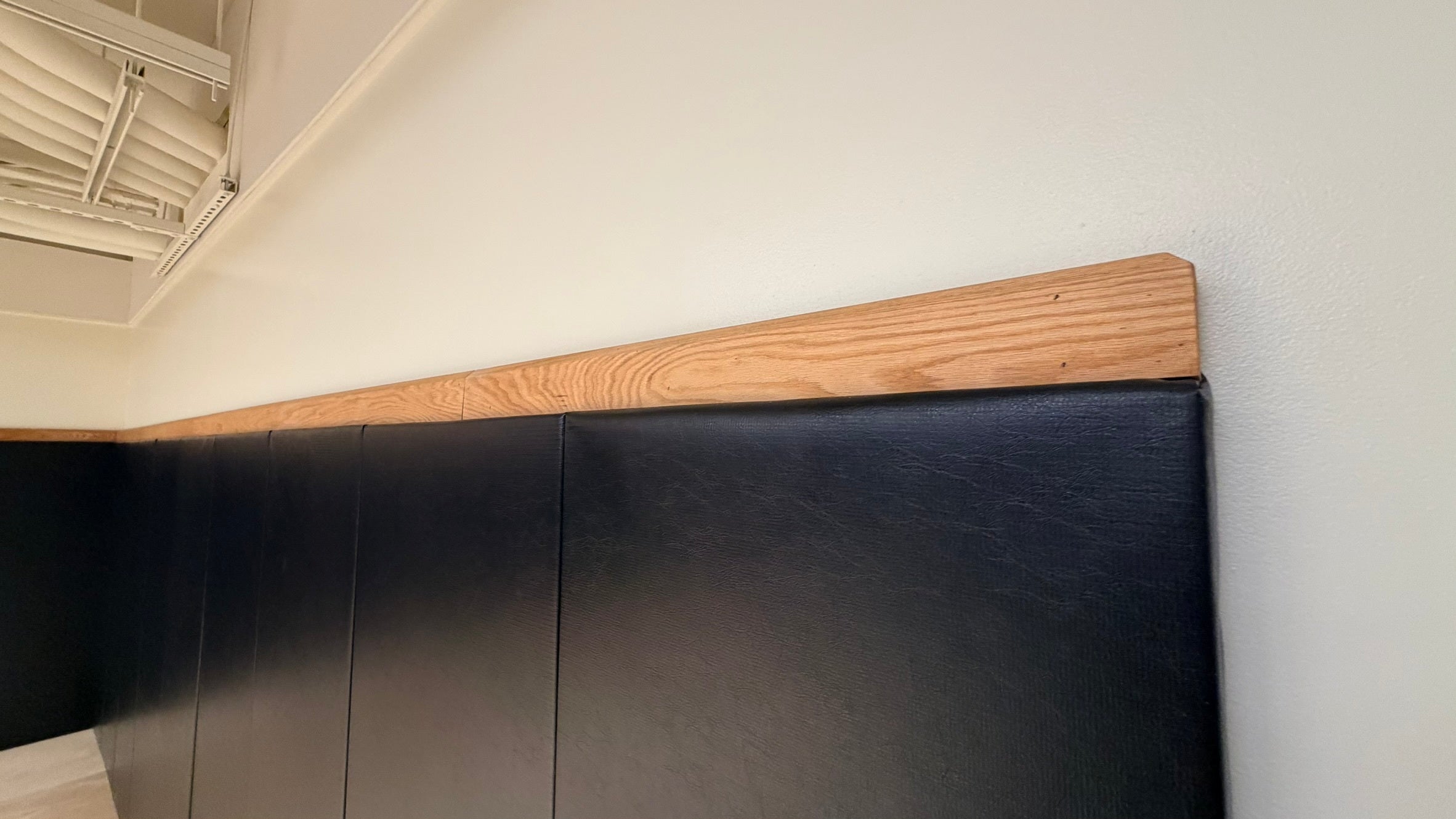 Wall Pad Trim Cap Kit - Oak
