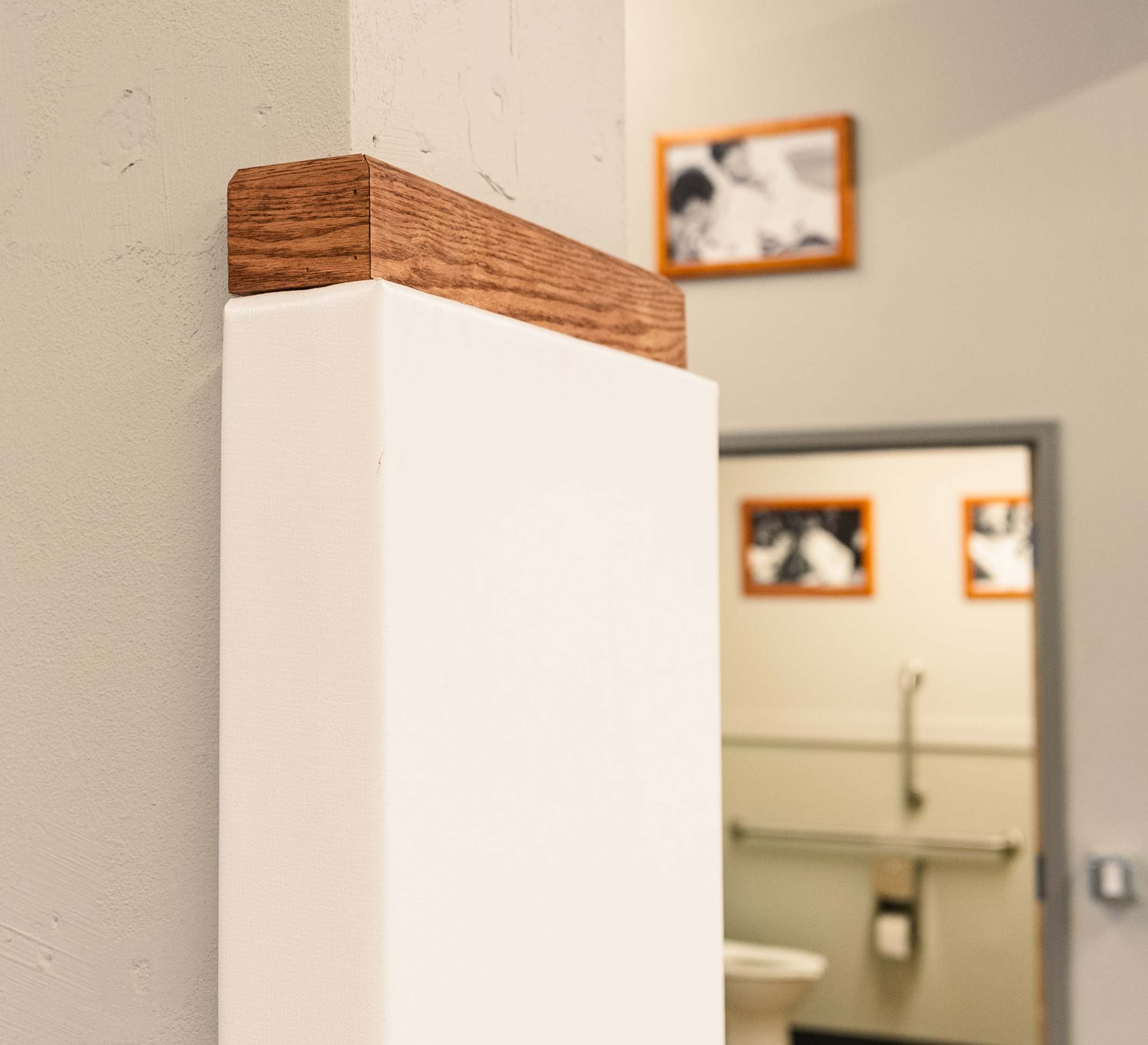 Wall Pad Trim Cap Kit - Oak
