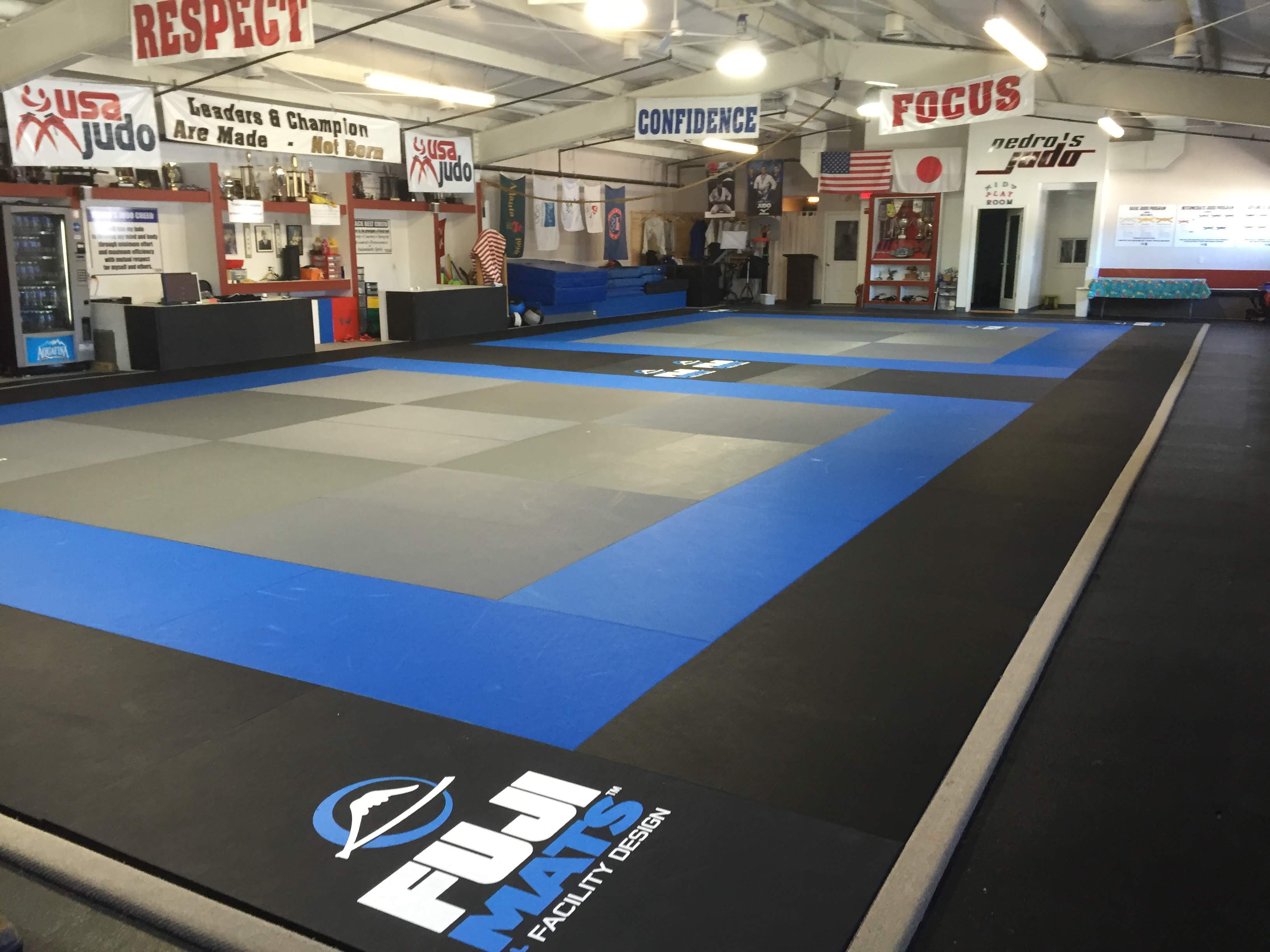 Tatami Black