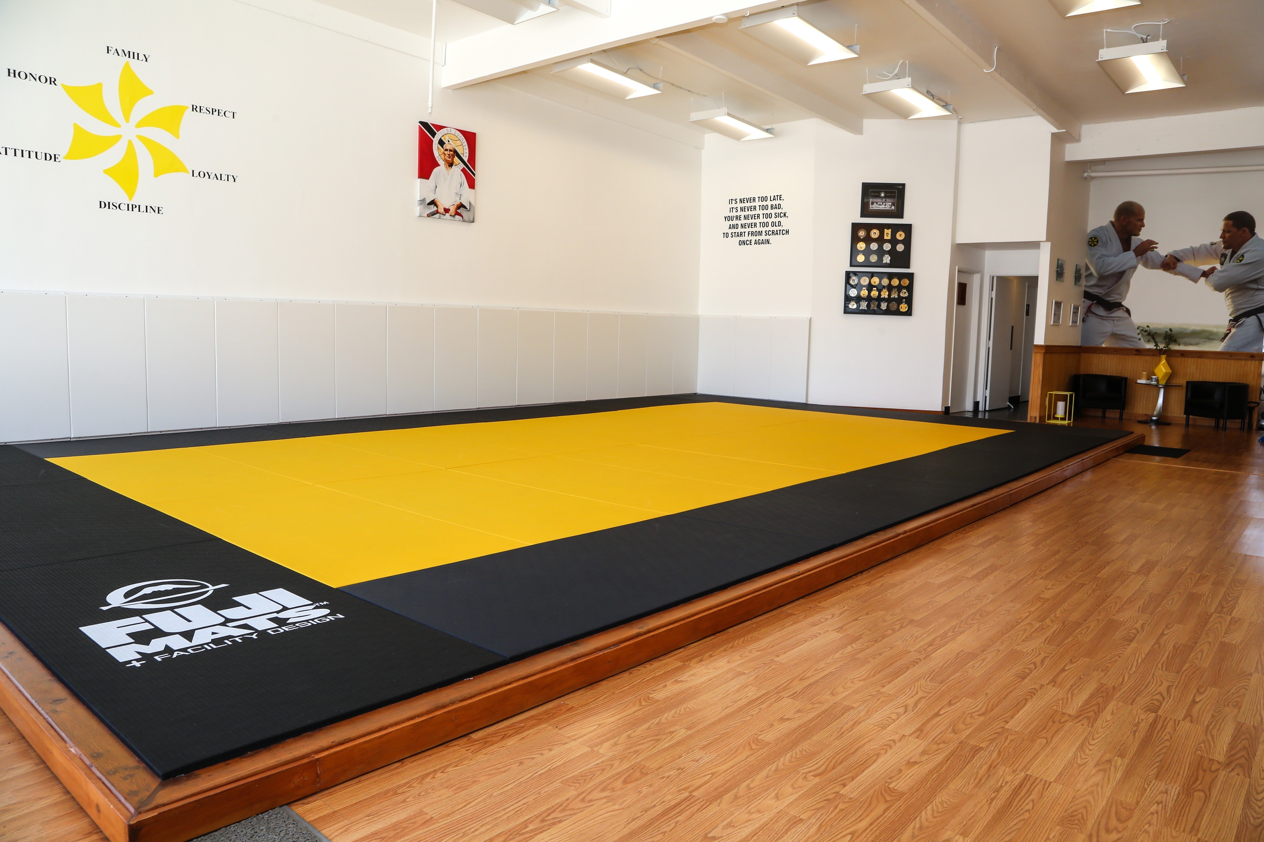 Tatami Black